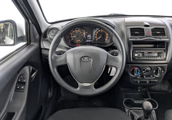 Подержанный автомобиль LADA (ВАЗ) Granta Sedan 2023 года (22 фото)