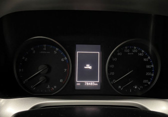 Подержанный автомобиль Toyota RAV4 2018 года (12 фото)