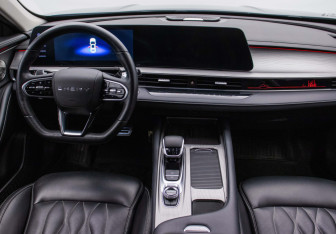Подержанный автомобиль Chery Arrizo 8 2023 года (13 фото)