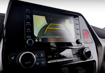 Подержанный автомобиль Toyota Highlander 2021 года (29 фото)