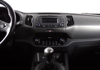 Подержанный автомобиль Kia Sportage 2012 года (12 фото)
