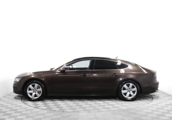 Подержанный автомобиль Audi A7 2011 года (8 фото)