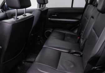 Подержанный автомобиль Suzuki Grand Vitara 2008 года (11 фото)