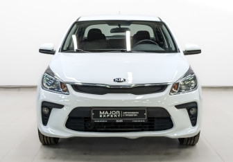 Подержанный автомобиль Kia Rio Sedan 2020 года (2 фото)