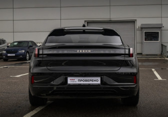 Подержанный автомобиль Zeekr 001 2023 года (6 фото)
