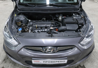 Подержанный автомобиль Hyundai Solaris Hatchback 2013 года (9 фото)
