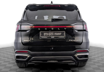 Подержанный автомобиль Geely Okavango 2024 года (6 фото)