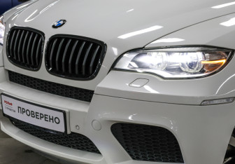 Подержанный автомобиль BMW X6 M 2012 года (35 фото)