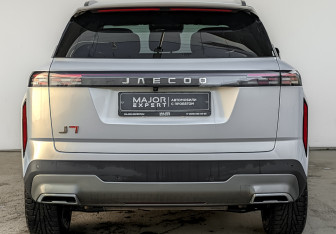 Подержанный автомобиль Jaecoo J7 2024 года (6 фото)