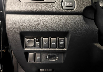Подержанный автомобиль Infiniti FX 2011 года (17 фото)