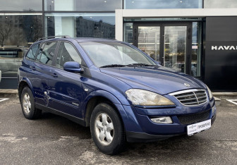Подержанный автомобиль SsangYong Kyron 2010 года (3 фото)