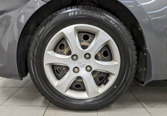 Подержанный автомобиль Hyundai Solaris Hatchback 2012 года (16 фото)