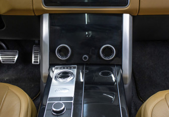 Подержанный автомобиль Land Rover Range Rover 2020 года (13 фото)