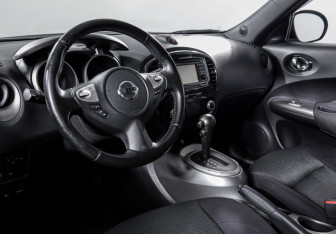 Подержанный автомобиль Nissan Juke 2012 года (14 фото)