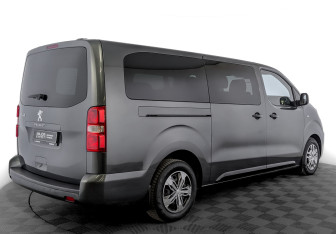 Подержанный автомобиль Peugeot Traveller 2021 года (5 фото)