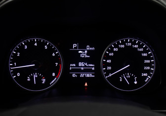 Подержанный автомобиль Hyundai Elantra Sedan 2019 года (13 фото)