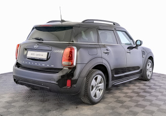 Подержанный автомобиль MINI Countryman 2019 года (5 фото)