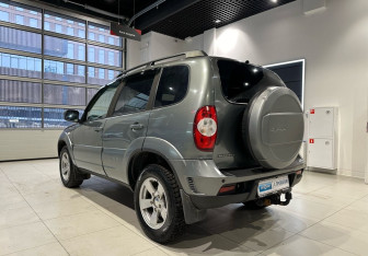 Подержанный автомобиль Chevrolet Niva 2018 года (7 фото)
