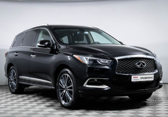 Подержанный автомобиль Infiniti QX60 2017 года (3 фото)