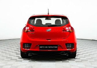 Подержанный автомобиль Kia Ceed Hatchback 2016 года (6 фото)