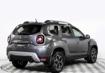 Подержанный автомобиль Renault Duster 2021 года (4 фото)