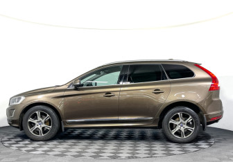 Подержанный автомобиль Volvo XC60 2014 года (8 фото)