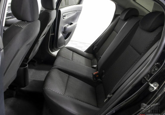 Подержанный автомобиль Kia Rio Sedan 2018 года (16 фото)