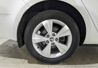 Подержанный автомобиль Skoda Octavia Liftback 2020 года (12 фото)