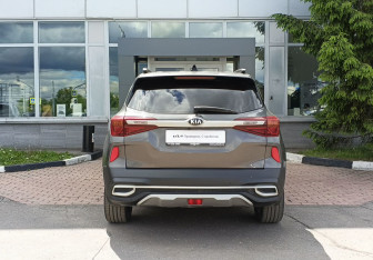 Подержанный автомобиль Kia Seltos 2020 года (6 фото)