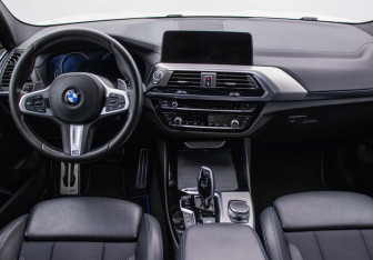 Подержанный автомобиль BMW X3 2019 года (13 фото)