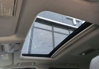 Подержанный автомобиль Toyota Land Cruiser Suv 2008 года (25 фото)