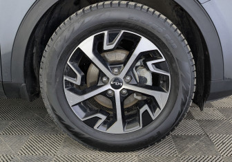 Подержанный автомобиль Kia Sportage 2024 года (12 фото)