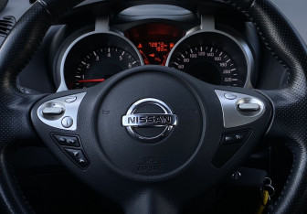 Подержанный автомобиль Nissan Juke 2017 года (15 фото)