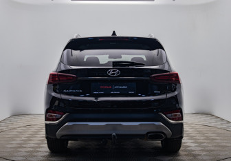Подержанный автомобиль Hyundai Santa Fe 2020 года (4 фото)