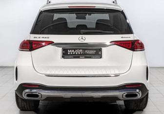 Подержанный автомобиль Mercedes-Benz GLE 2020 года (6 фото)