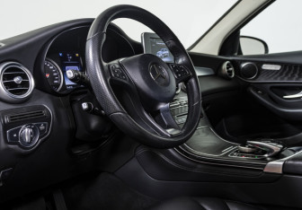 Подержанный автомобиль Mercedes-Benz GLC Coupe 2017 года (13 фото)