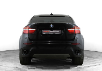 Подержанный автомобиль BMW X6 2013 года (6 фото)
