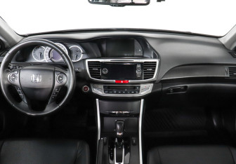 Подержанный автомобиль Honda Accord Sedan 2013 года (7 фото)