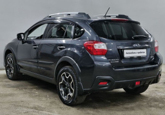 Подержанный автомобиль Subaru XV 2013 года (7 фото)