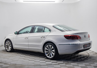 Подержанный автомобиль Volkswagen Passat CC 2014 года (3 фото)