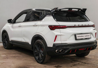 Подержанный автомобиль Geely Coolray 2023 года (7 фото)