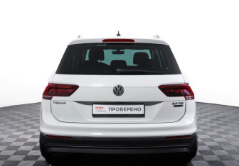 Подержанный автомобиль Volkswagen Tiguan 2017 года (6 фото)