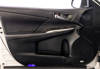 Подержанный автомобиль Toyota Camry Sedan 2017 года (19 фото)