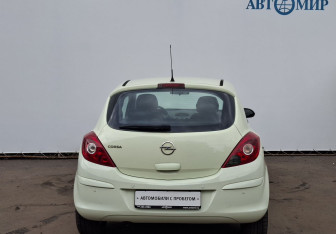 Подержанный автомобиль Opel Corsa 2011 года (6 фото)