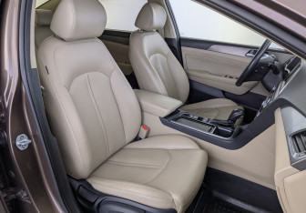 Подержанный автомобиль Hyundai Sonata 2018 года (24 фото)