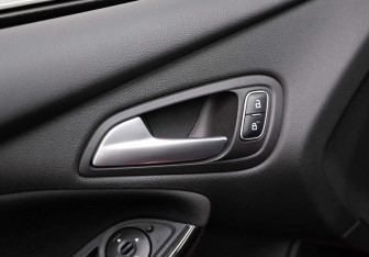 Подержанный автомобиль Ford Focus Wagon 2018 года (23 фото)