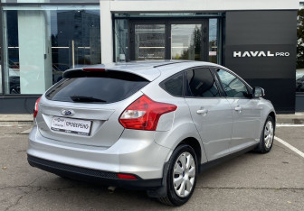 Подержанный автомобиль Ford Focus Wagon 2013 года (5 фото)