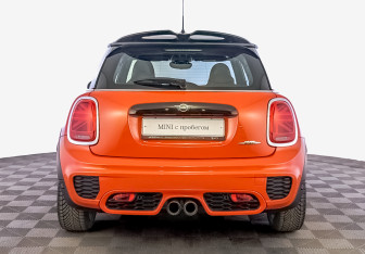 Подержанный автомобиль MINI Hatch 2019 года (6 фото)