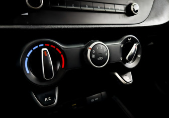 Подержанный автомобиль Kia Rio Hatchback 2021 года (25 фото)