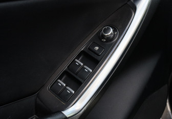 Подержанный автомобиль Mazda CX-5 2015 года (16 фото)